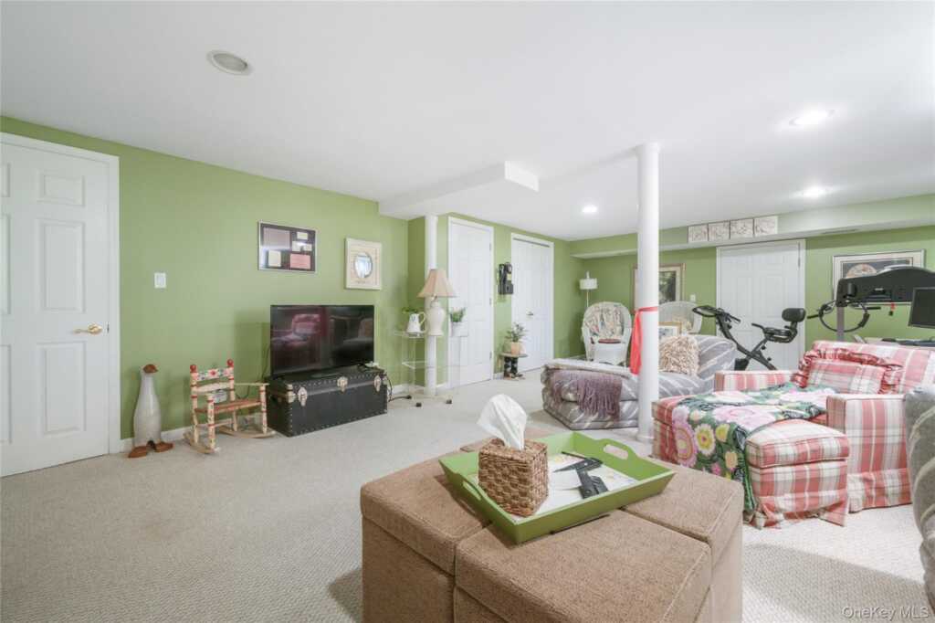 29 Fay Road, New City, NY 10956 - Photo 27 of 41