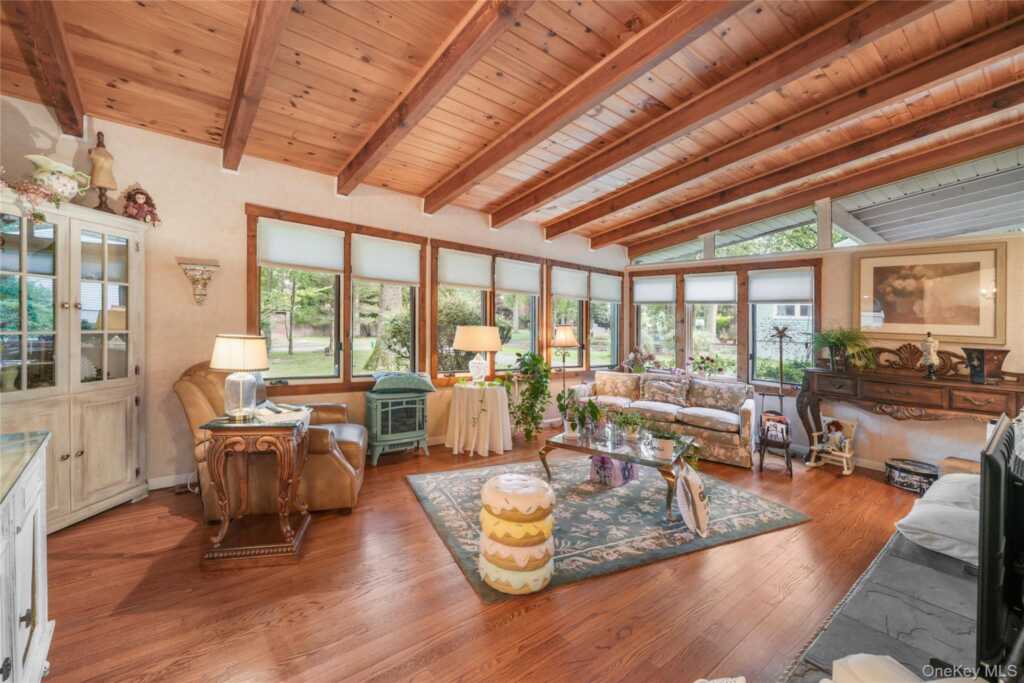 29 Fay Road, New City, NY 10956 - Photo 7 of 41