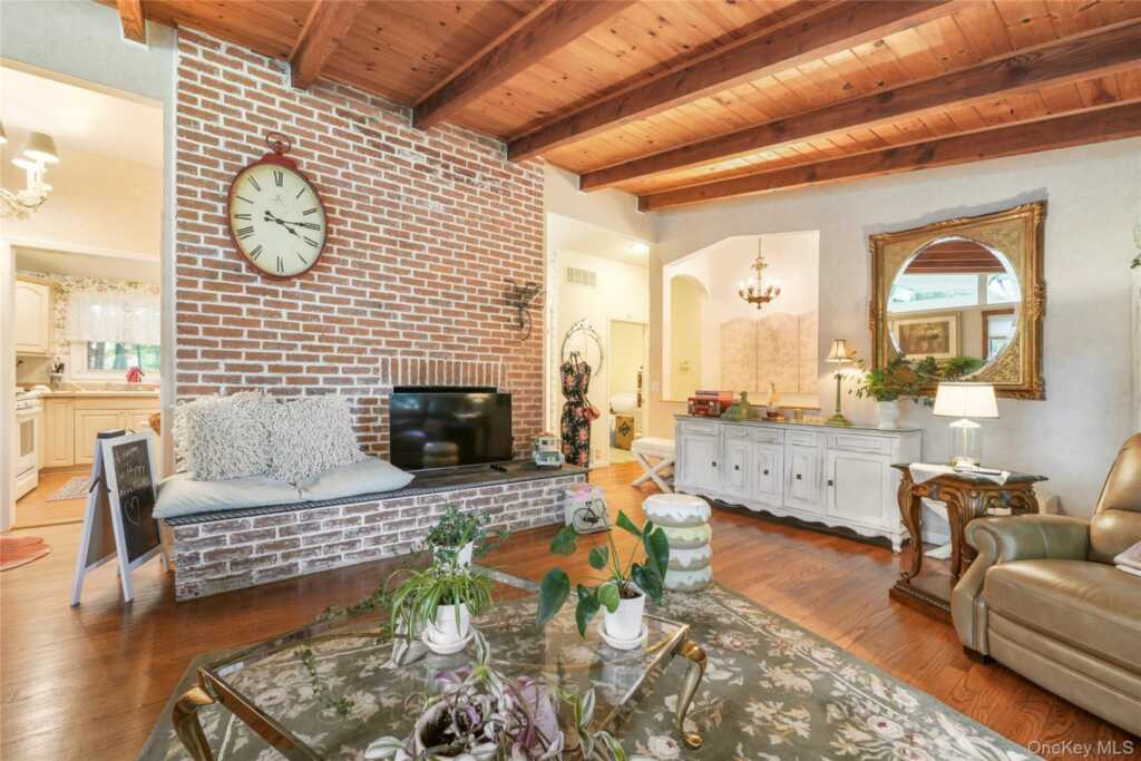 29 Fay Road, New City, NY 10956 - Photo 8 of 41