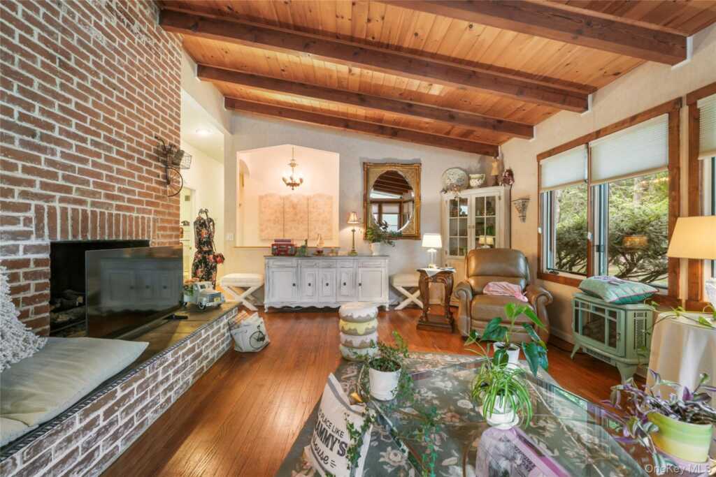 29 Fay Road, New City, NY 10956 - Photo 9 of 41