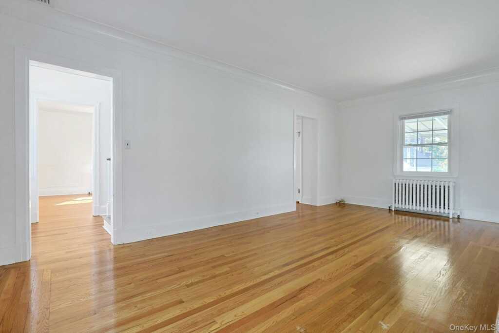 54 Bowman Avenue, Rye, NY 10573 - Photo 7 of 32