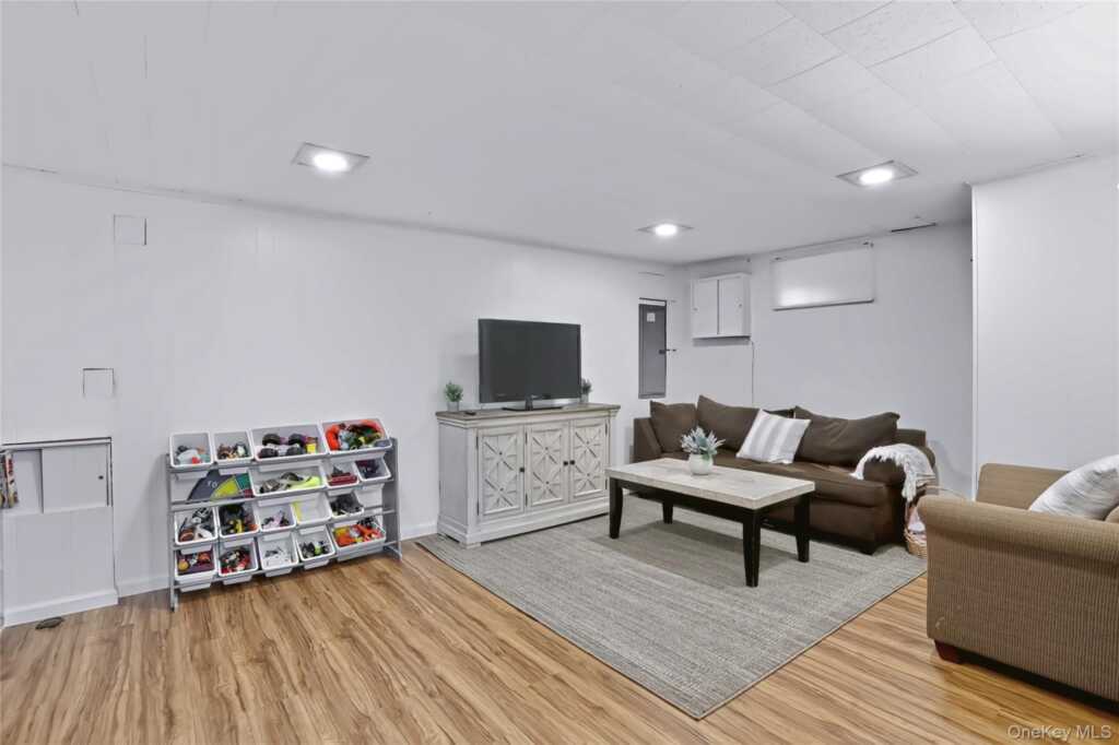 11 Crestwood Drive, Suffern, NY 10901 - Photo 20 of 50