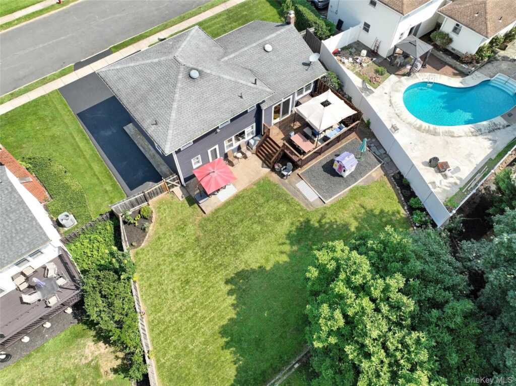 11 Crestwood Drive, Suffern, NY 10901 - Photo 39 of 50