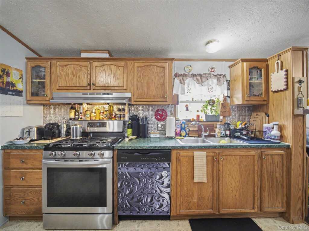 6 Hopf, Nanuet, NY 10954 - Photo 19 of 35