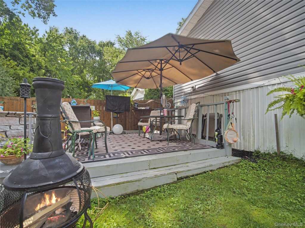 6 Hopf, Nanuet, NY 10954 - Photo 2 of 35