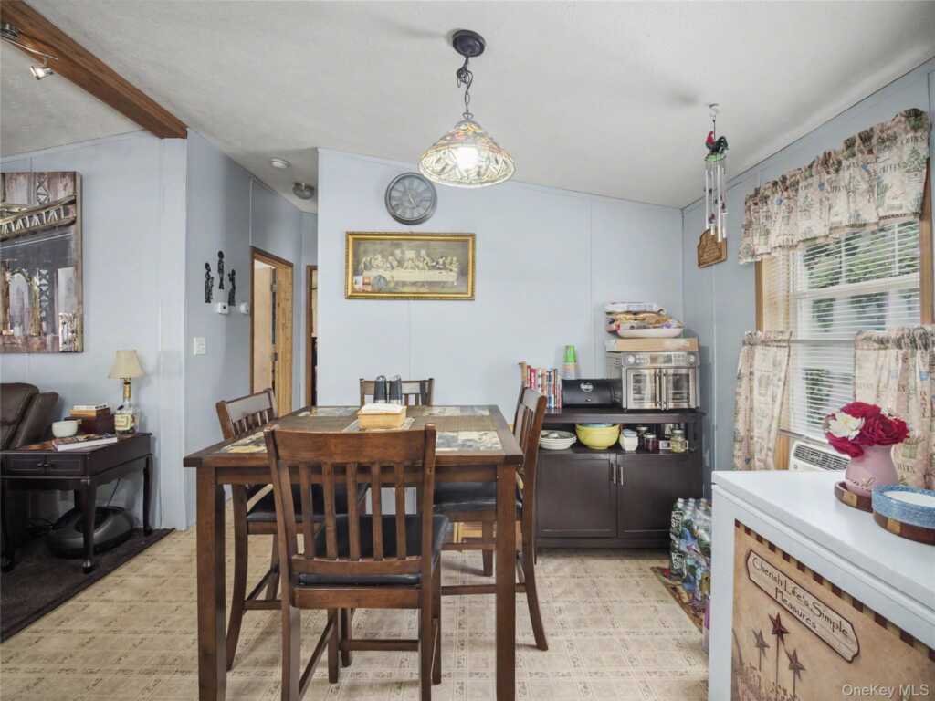 6 Hopf, Nanuet, NY 10954 - Photo 21 of 35