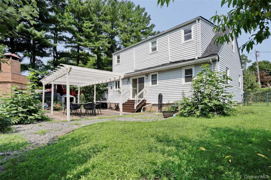 1 Stemmer Lane, Suffern, NY 10901 - Photo 3 of 26