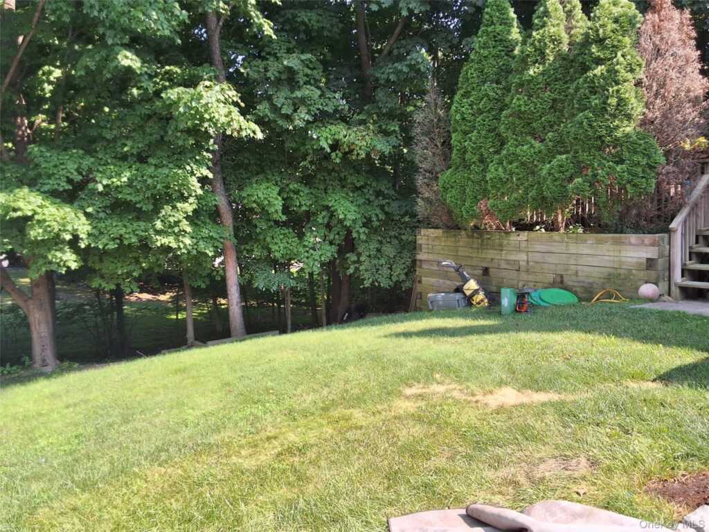 6 Strathmore Drive, New City, NY 10956 - Photo 29 of 31