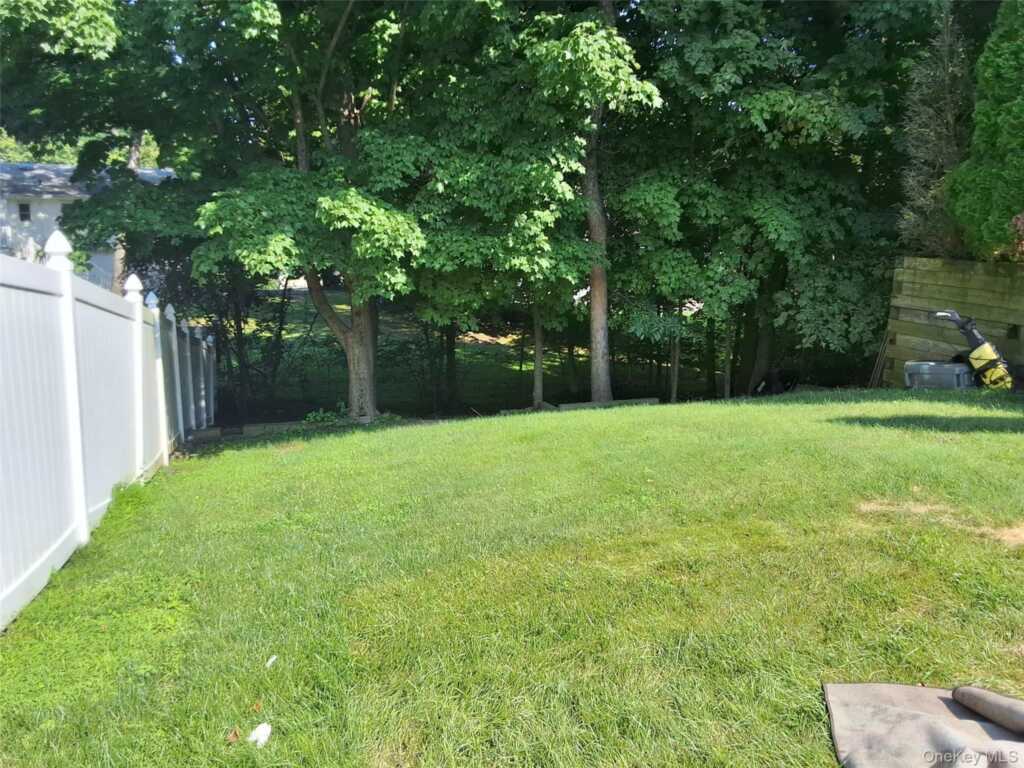 6 Strathmore Drive, New City, NY 10956 - Photo 30 of 31