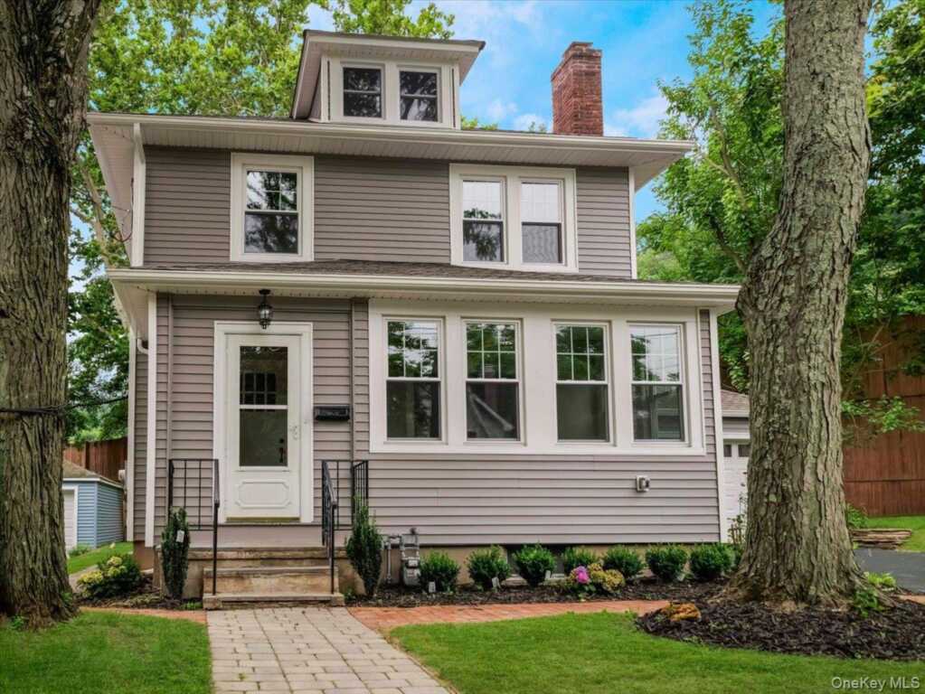 121 Clinton Avenue, Nyack, NY 10960