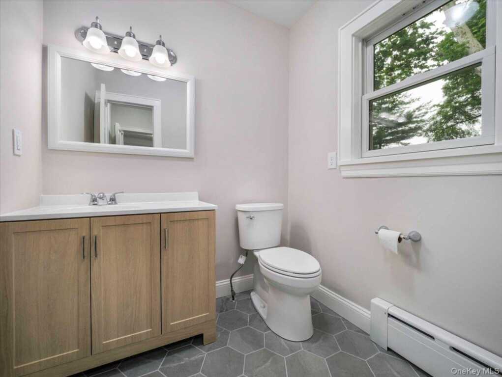 121 Clinton Avenue, Nyack, NY 10960 - Photo 13 of 20