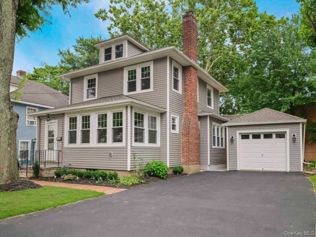 121 Clinton Avenue, Nyack, NY 10960 - Photo 2 of 20