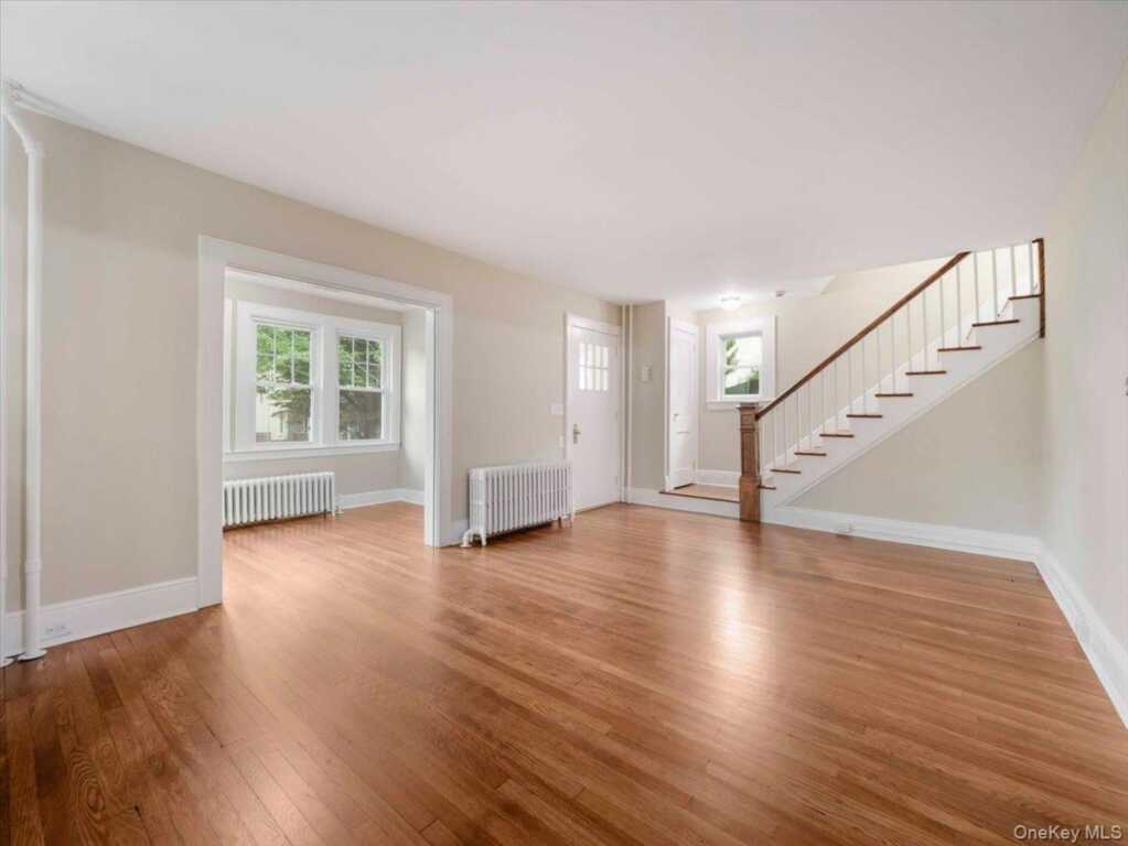 121 Clinton Avenue, Nyack, NY 10960 - Photo 5 of 20