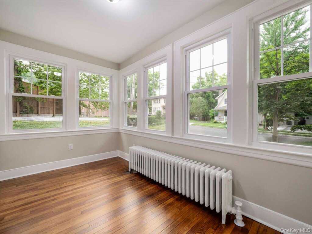 121 Clinton Avenue, Nyack, NY 10960 - Photo 6 of 20