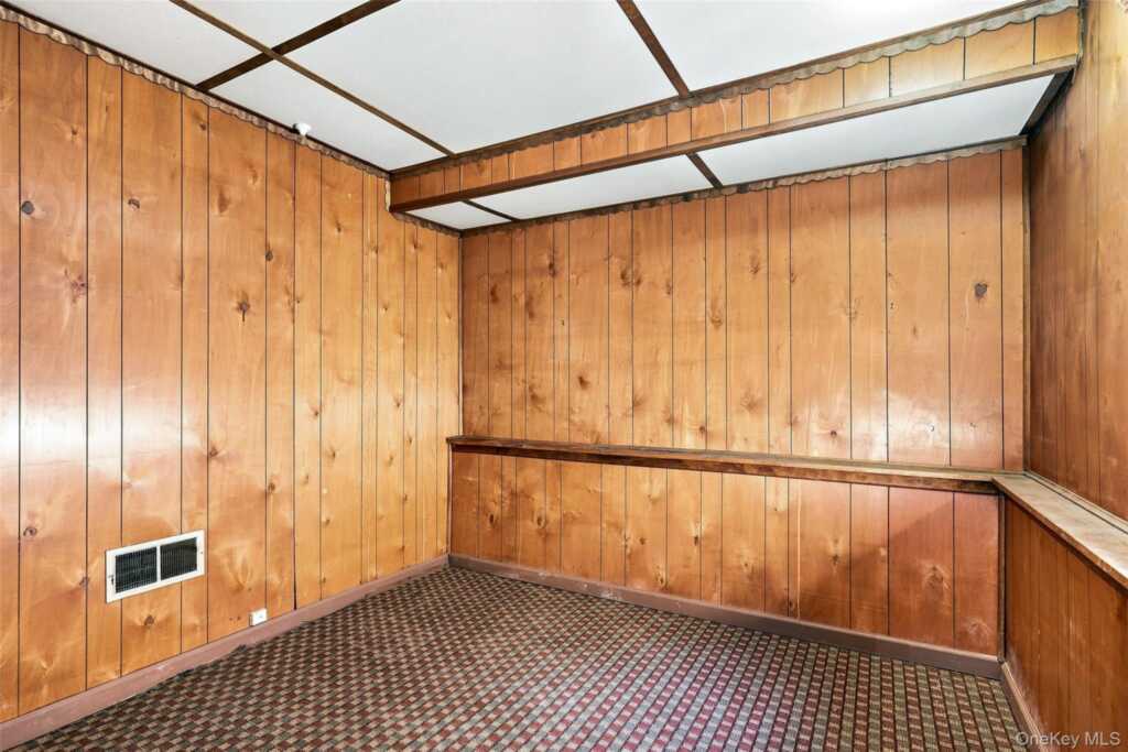 7 Overhill Road, New Rochelle, NY 10804 - Photo 26 of 34