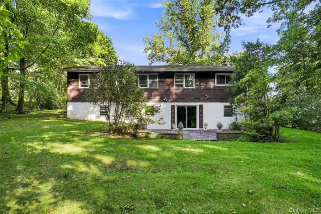 7 Overhill Road, New Rochelle, NY 10804 - Photo 29 of 34