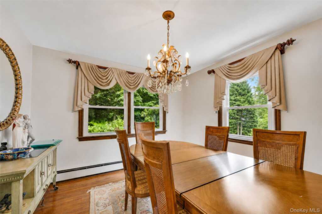 1007 Haverstraw Road, Suffern, NY 10901 - Photo 10 of 21