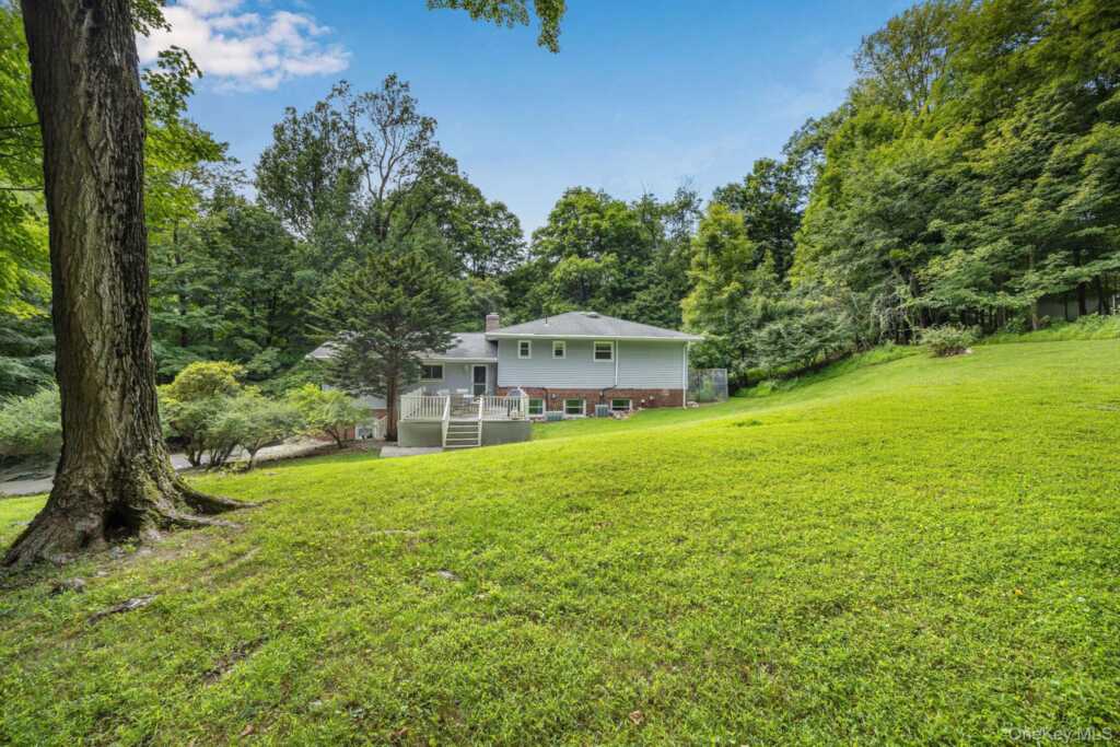 1007 Haverstraw Road, Suffern, NY 10901 - Photo 19 of 21