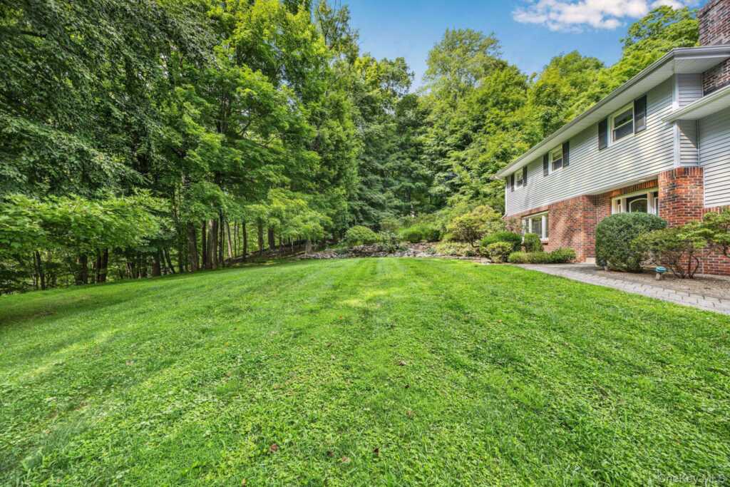 1007 Haverstraw Road, Suffern, NY 10901 - Photo 2 of 21