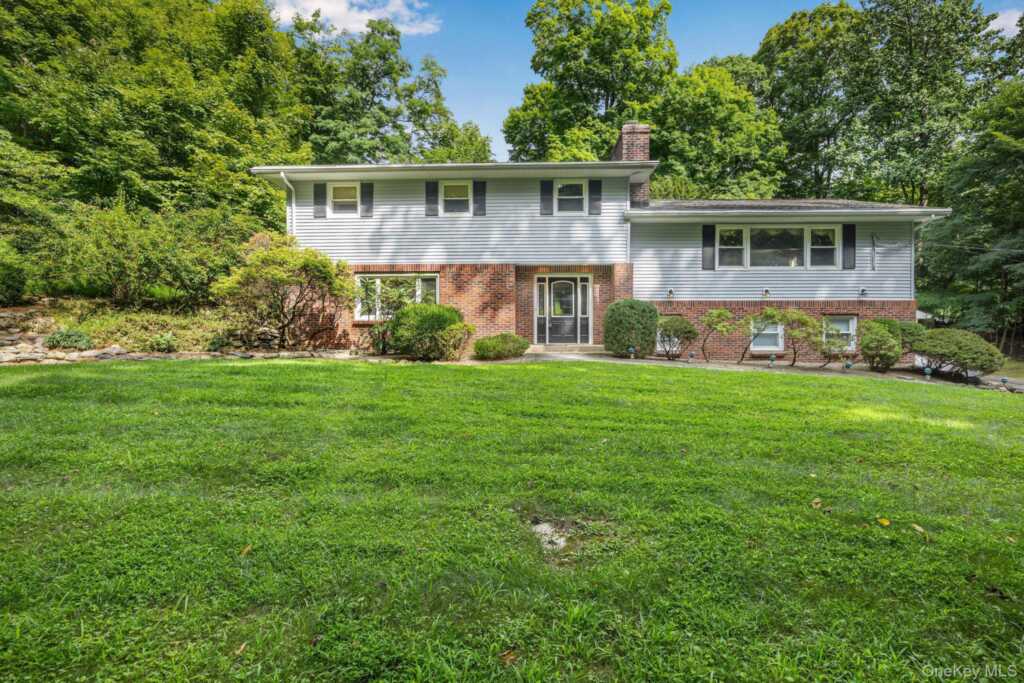 1007 Haverstraw Road, Suffern, NY 10901 - Photo 3 of 21