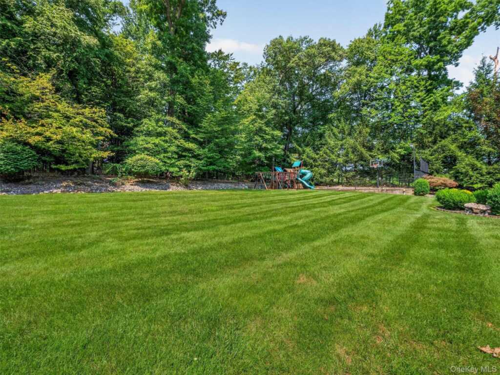 12 Rollingwood Drive, New City, NY 10956 - Photo 47 of 50