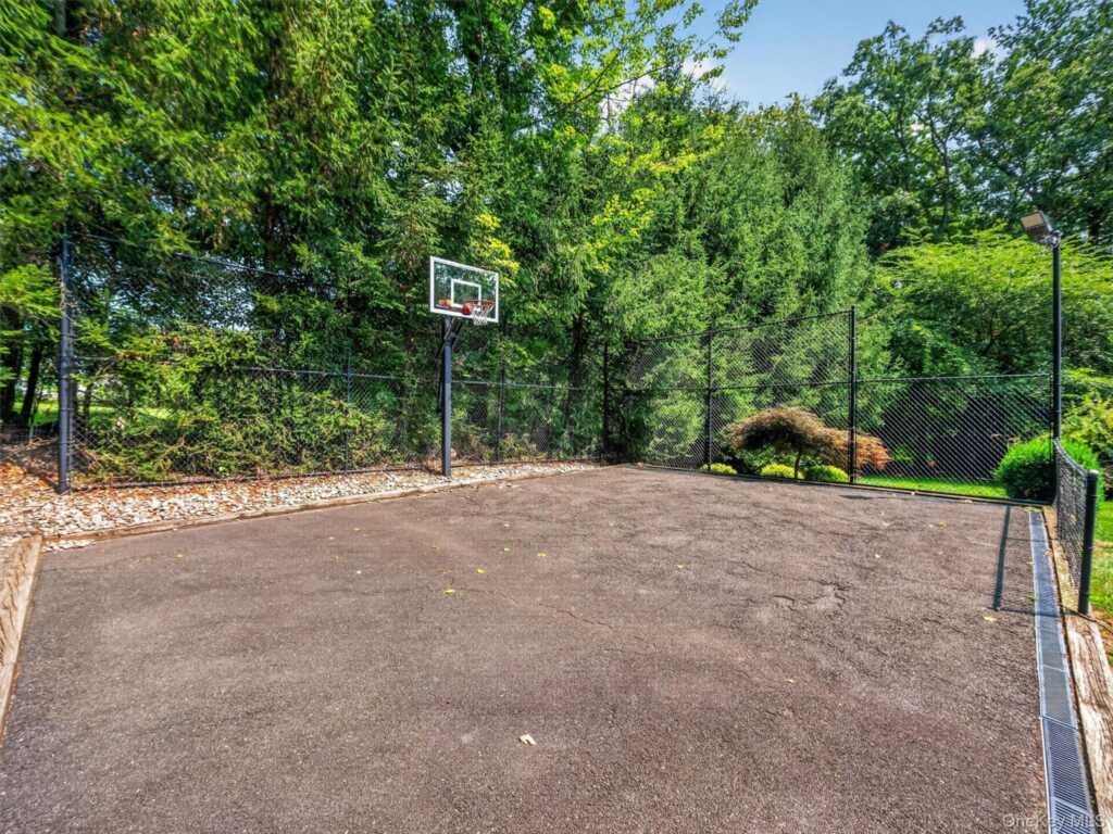 12 Rollingwood Drive, New City, NY 10956 - Photo 48 of 50