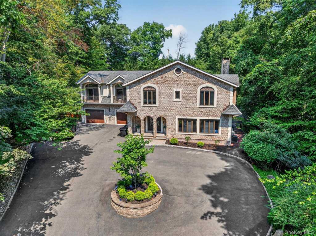 12 Rollingwood Drive, New City, NY 10956 - Photo 5 of 50
