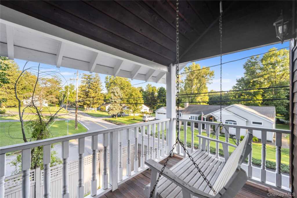 697 S Mountain Road, New City, NY 10956 - Photo 11 of 37