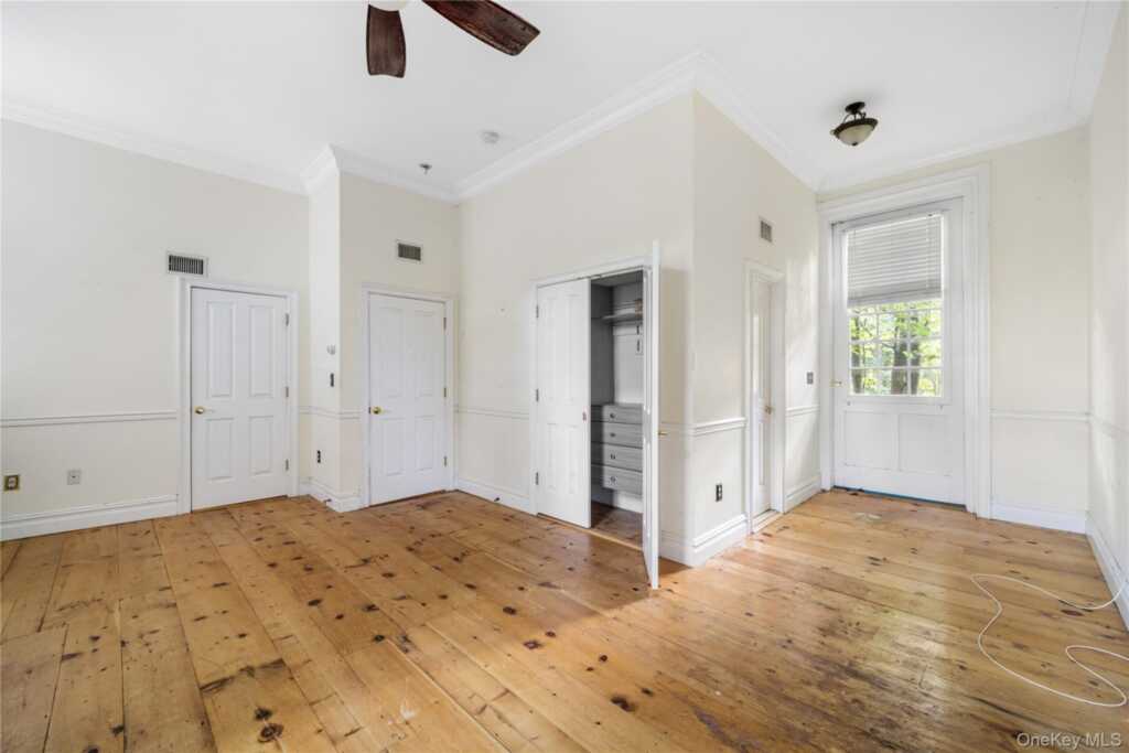 697 S Mountain Road, New City, NY 10956 - Photo 17 of 37