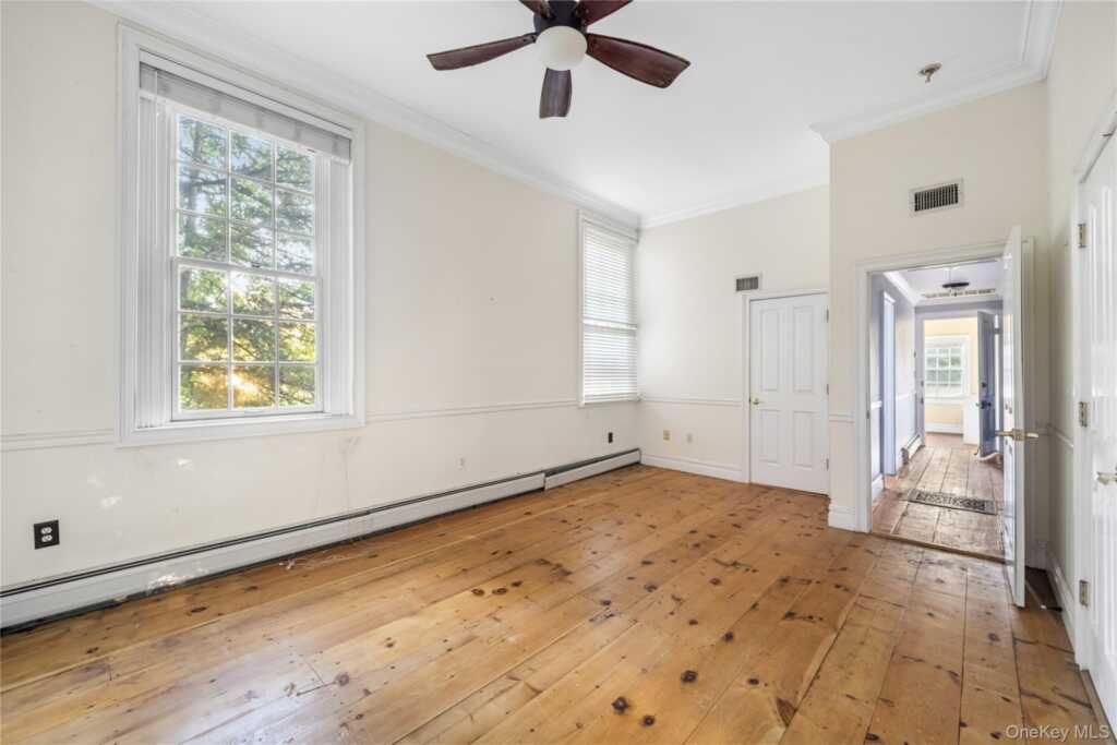 697 S Mountain Road, New City, NY 10956 - Photo 18 of 37