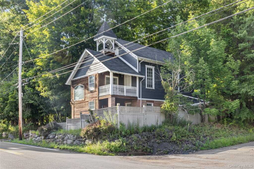 697 S Mountain Road, New City, NY 10956 - Photo 23 of 37