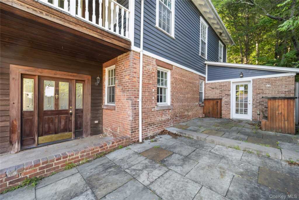 697 S Mountain Road, New City, NY 10956 - Photo 24 of 37