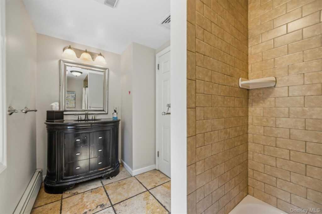 3 Kevin Drive, Suffern, NY 10901 - Photo 43 of 49