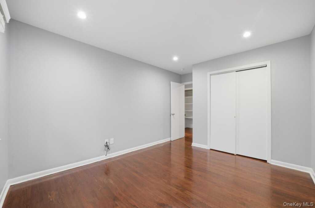 87 Woodlawn Avenue, New Rochelle, NY 10804 - Photo 13 of 36
