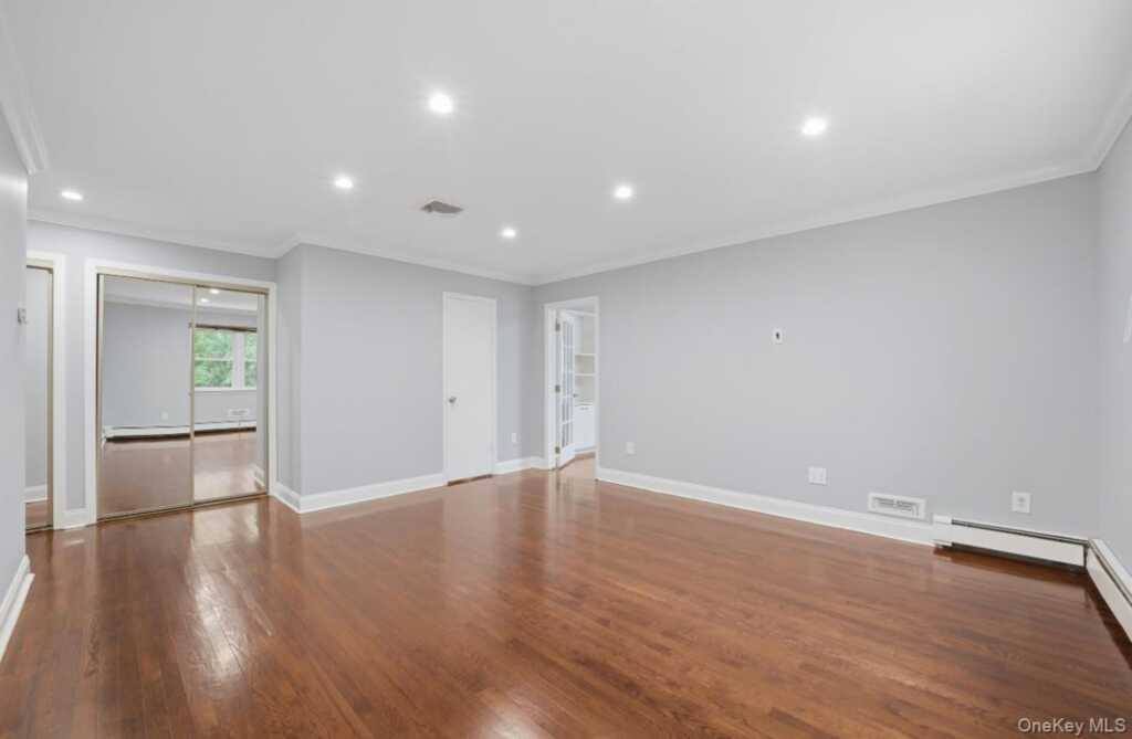 87 Woodlawn Avenue, New Rochelle, NY 10804 - Photo 15 of 36