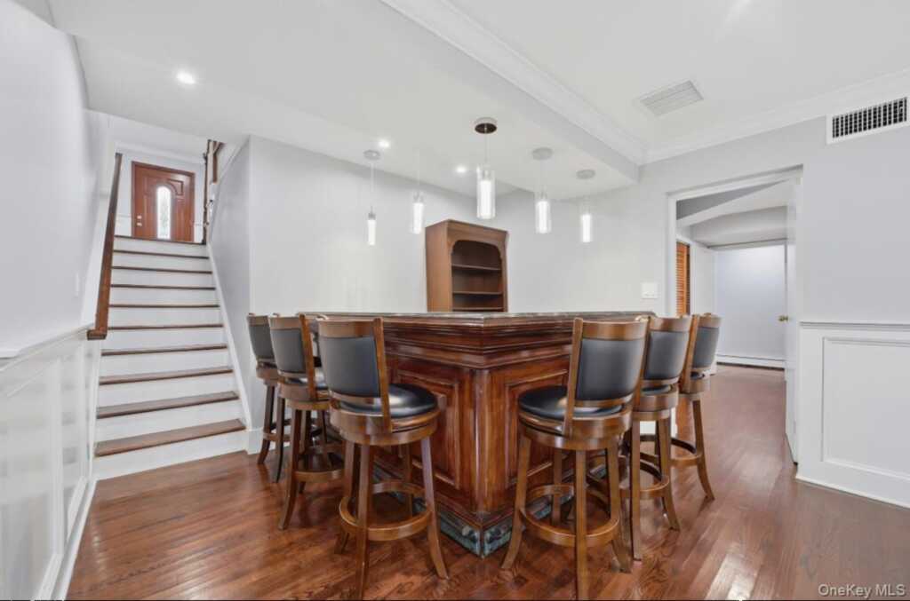 87 Woodlawn Avenue, New Rochelle, NY 10804 - Photo 19 of 36