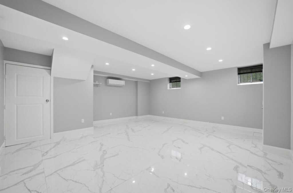 87 Woodlawn Avenue, New Rochelle, NY 10804 - Photo 28 of 36