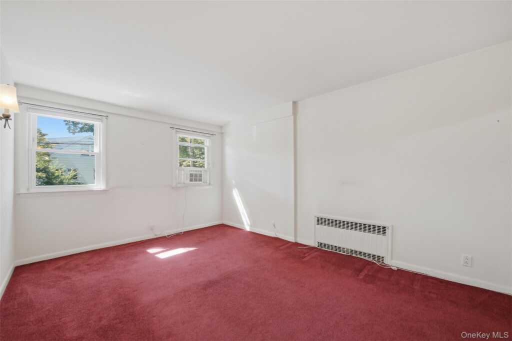 315 Sickles Avenue, New Rochelle, NY 10801 - Photo 13 of 39