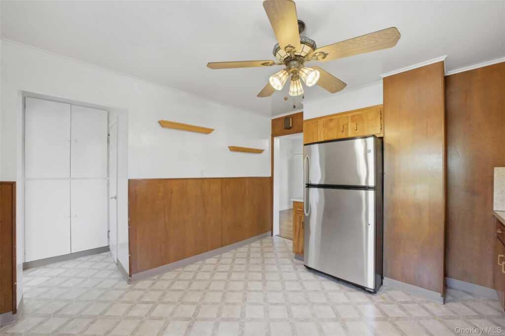 315 Sickles Avenue, New Rochelle, NY 10801 - Photo 17 of 39