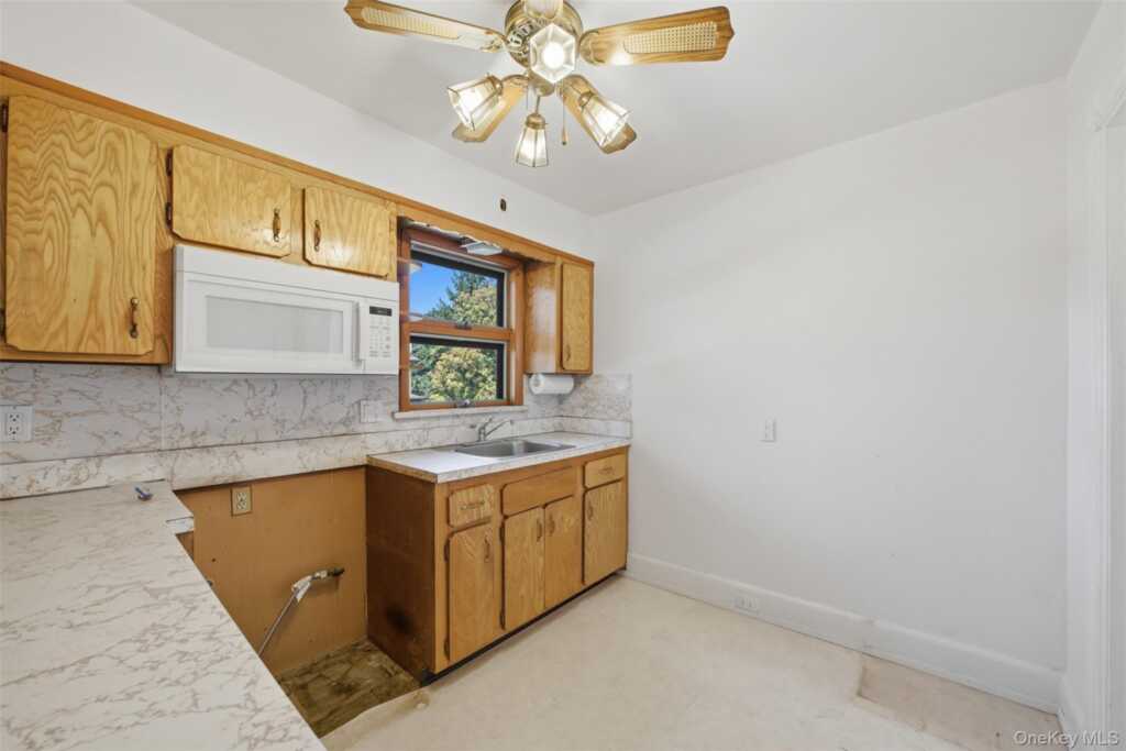 315 Sickles Avenue, New Rochelle, NY 10801 - Photo 23 of 39