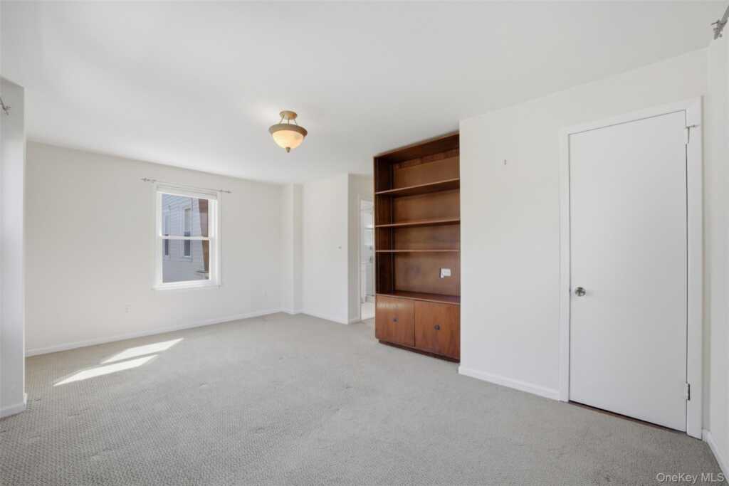 315 Sickles Avenue, New Rochelle, NY 10801 - Photo 24 of 39