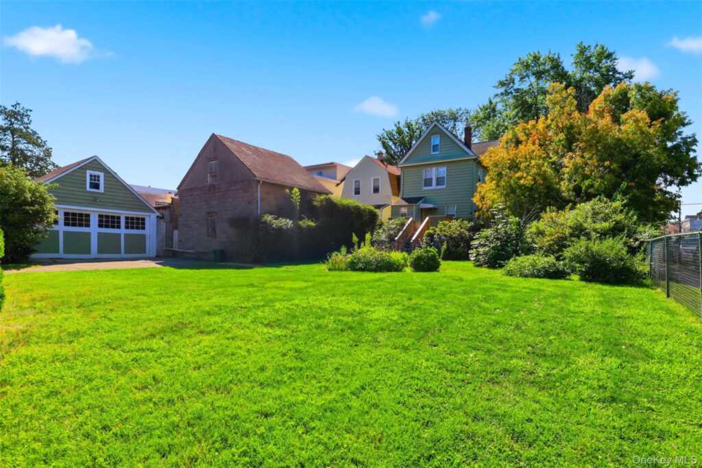315 Sickles Avenue, New Rochelle, NY 10801 - Photo 33 of 39