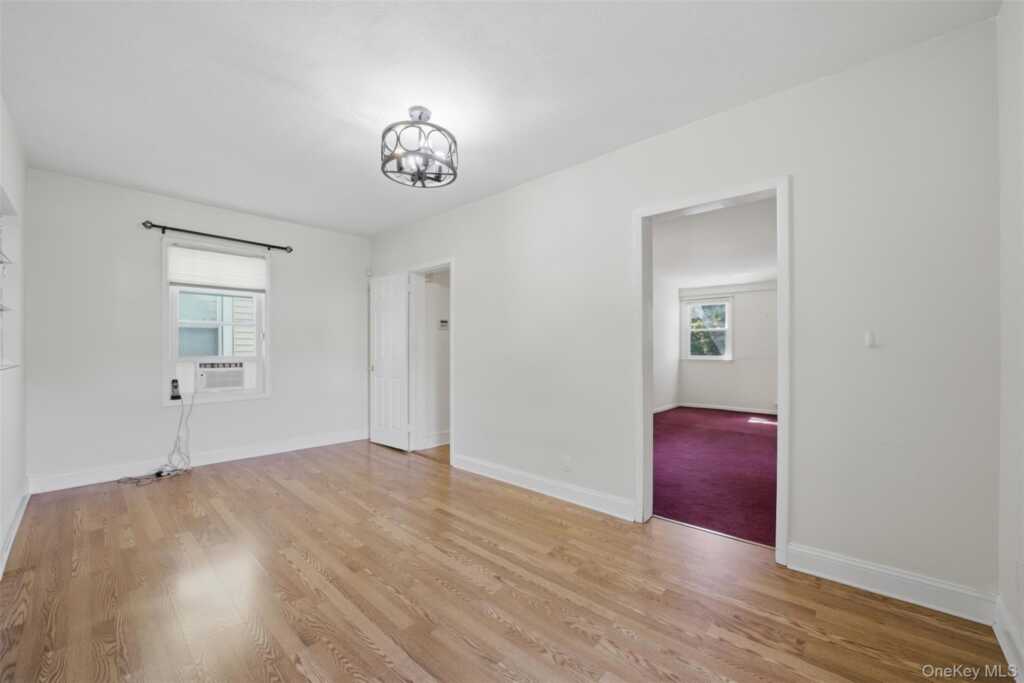 315 Sickles Avenue, New Rochelle, NY 10801 - Photo 7 of 39