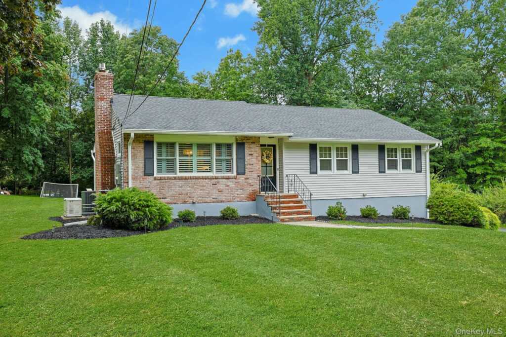 5 Prides Crossing, New City, NY 10956 - Photo 2 of 39