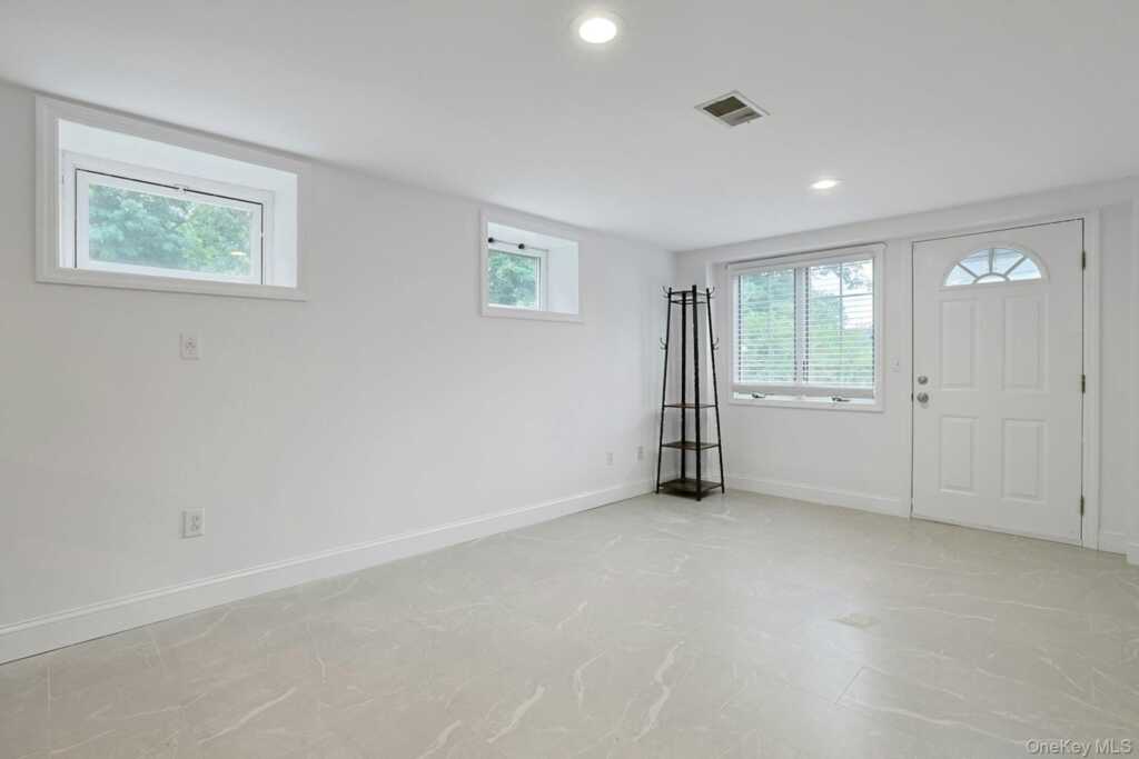 5 Prides Crossing, New City, NY 10956 - Photo 23 of 39