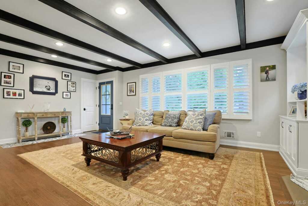 5 Prides Crossing, New City, NY 10956 - Photo 4 of 39