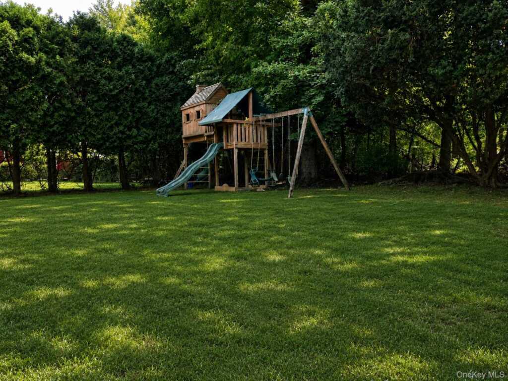 264 Ehrhardt Road, Pearl River, NY 10965 - Photo 22 of 22