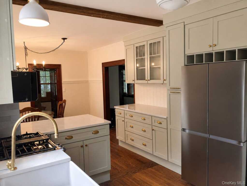 264 Ehrhardt Road, Pearl River, NY 10965 - Photo 4 of 22