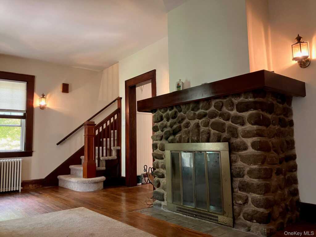 264 Ehrhardt Road, Pearl River, NY 10965 - Photo 9 of 22
