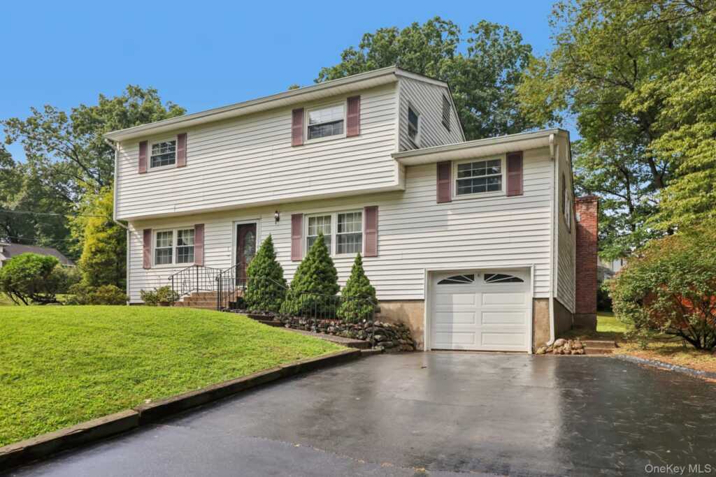 1 Marion Court, New City, NY 10956 - Photo 3 of 44